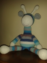 Crochet giraffe (pattern by Emma at I Love Buttons blog)